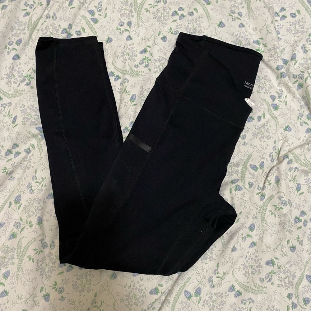 Fabletics Motion 365. Never worn.